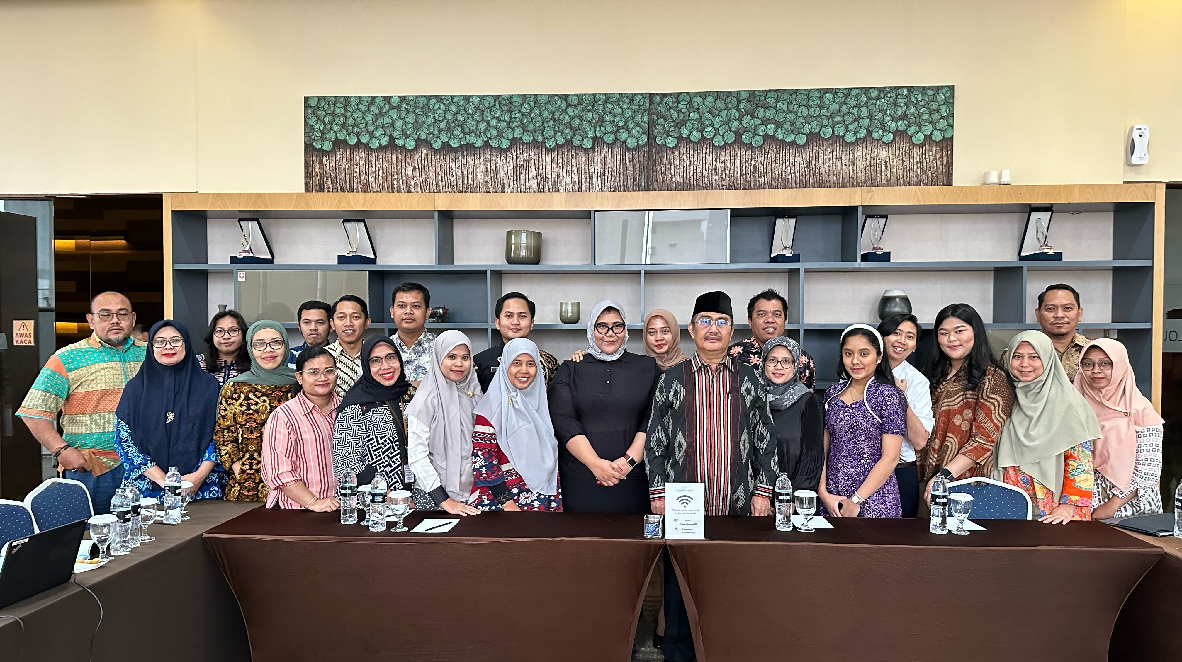 Pendidikan dan Pelatihan Perancangan Peraturan Perundang-undangan Tingkat Menengah bersama Jimly School of Law and Government